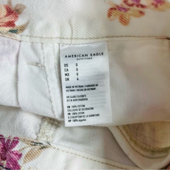 AEO cream pink floral cottagecore high waisted jean mom shorts 0 - Picture 5 of 5